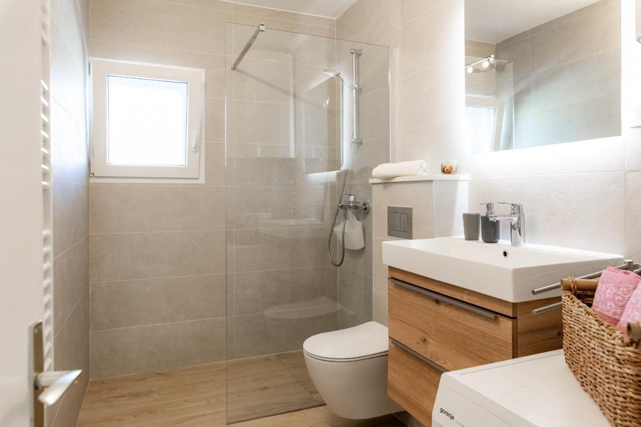 Sunny House Apartment กอร์จูลา ภายนอก รูปภาพ