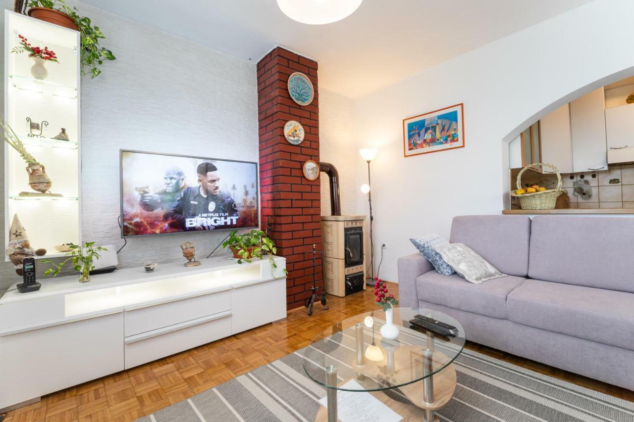 Sunny House Apartment กอร์จูลา ภายนอก รูปภาพ