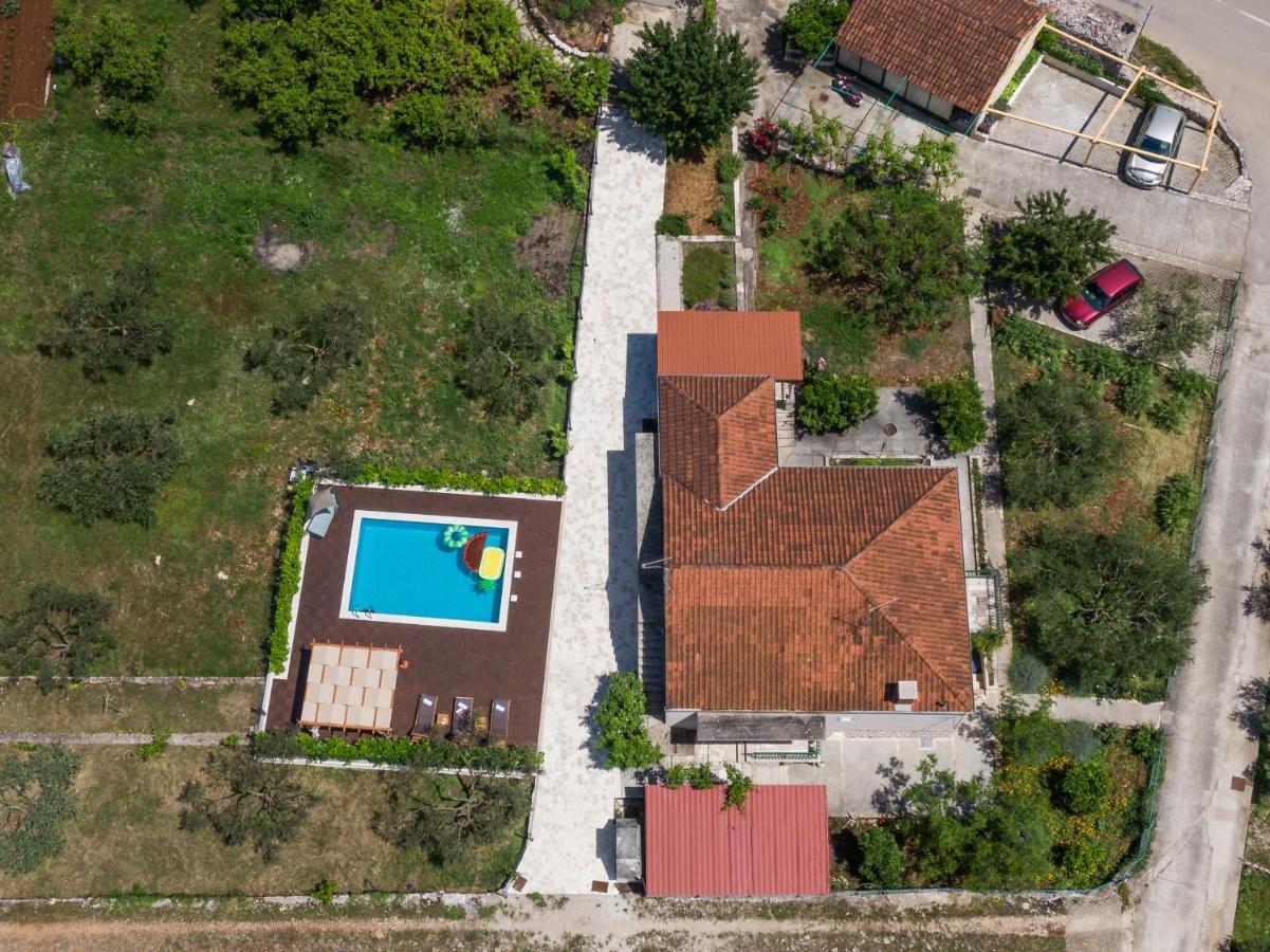 Sunny House Apartment กอร์จูลา ภายนอก รูปภาพ